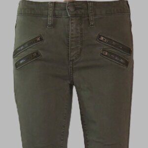 Univeral Thread Green High Rise Skinny Crop Mid Length Shorts Size 00/24R (C370)